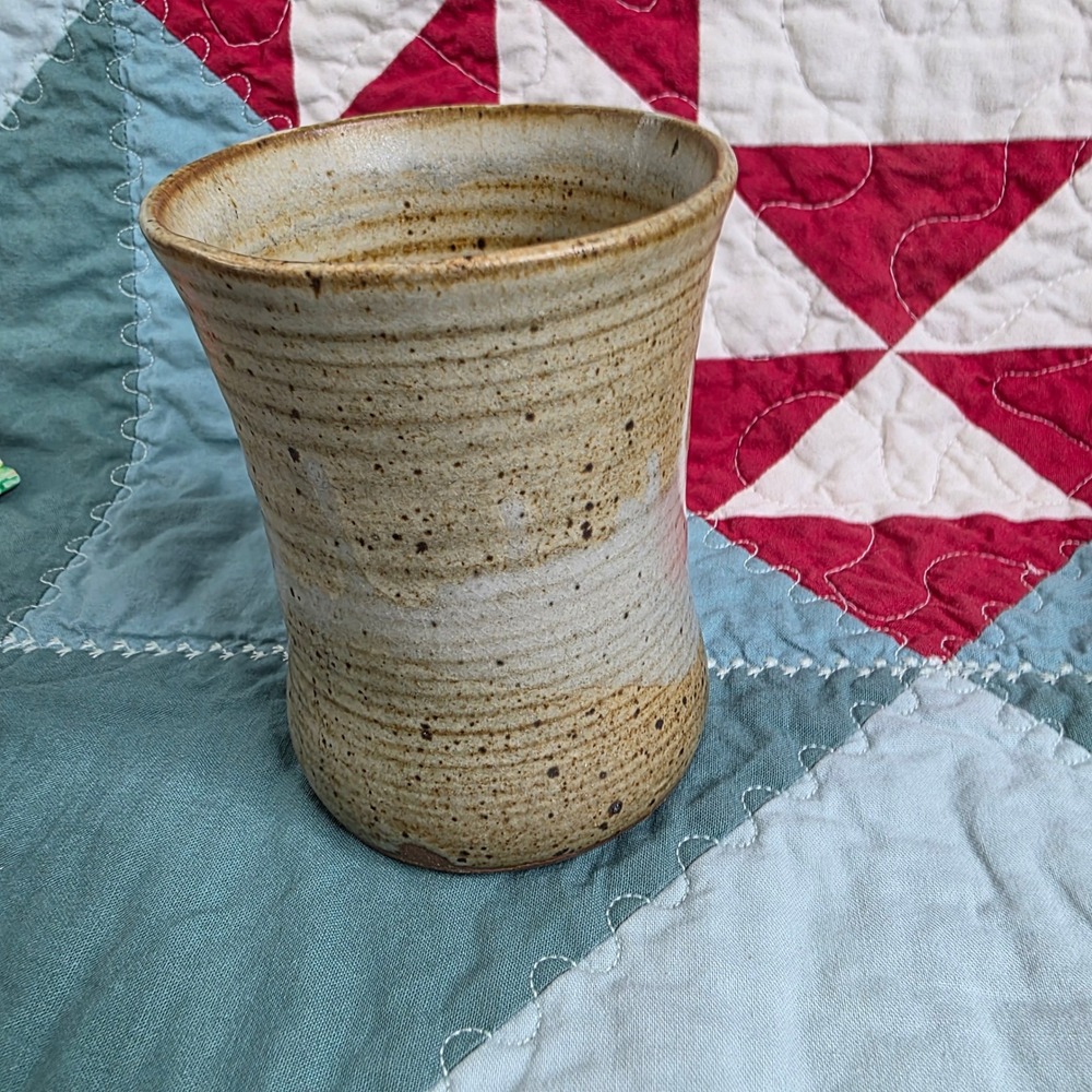 Studio Pottery Hand Thrown Stoneware Tumbler Cup Tan Speckled Glaze Signed 4.5" - Picture 2 of 9